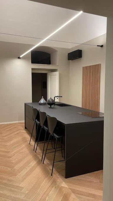 Meh Luxury Apartment City Centre Bari Dış mekan fotoğraf