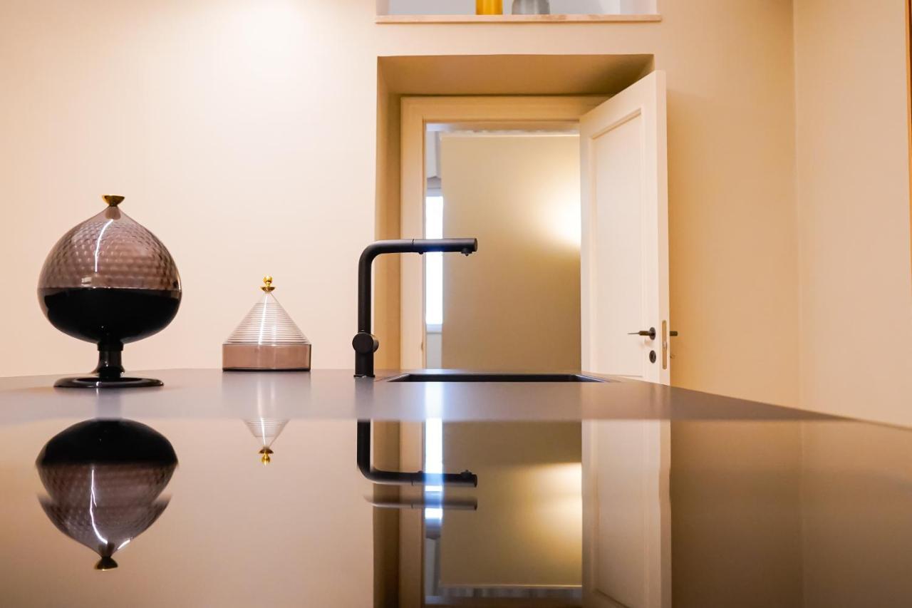 Meh Luxury Apartment City Centre Bari Dış mekan fotoğraf