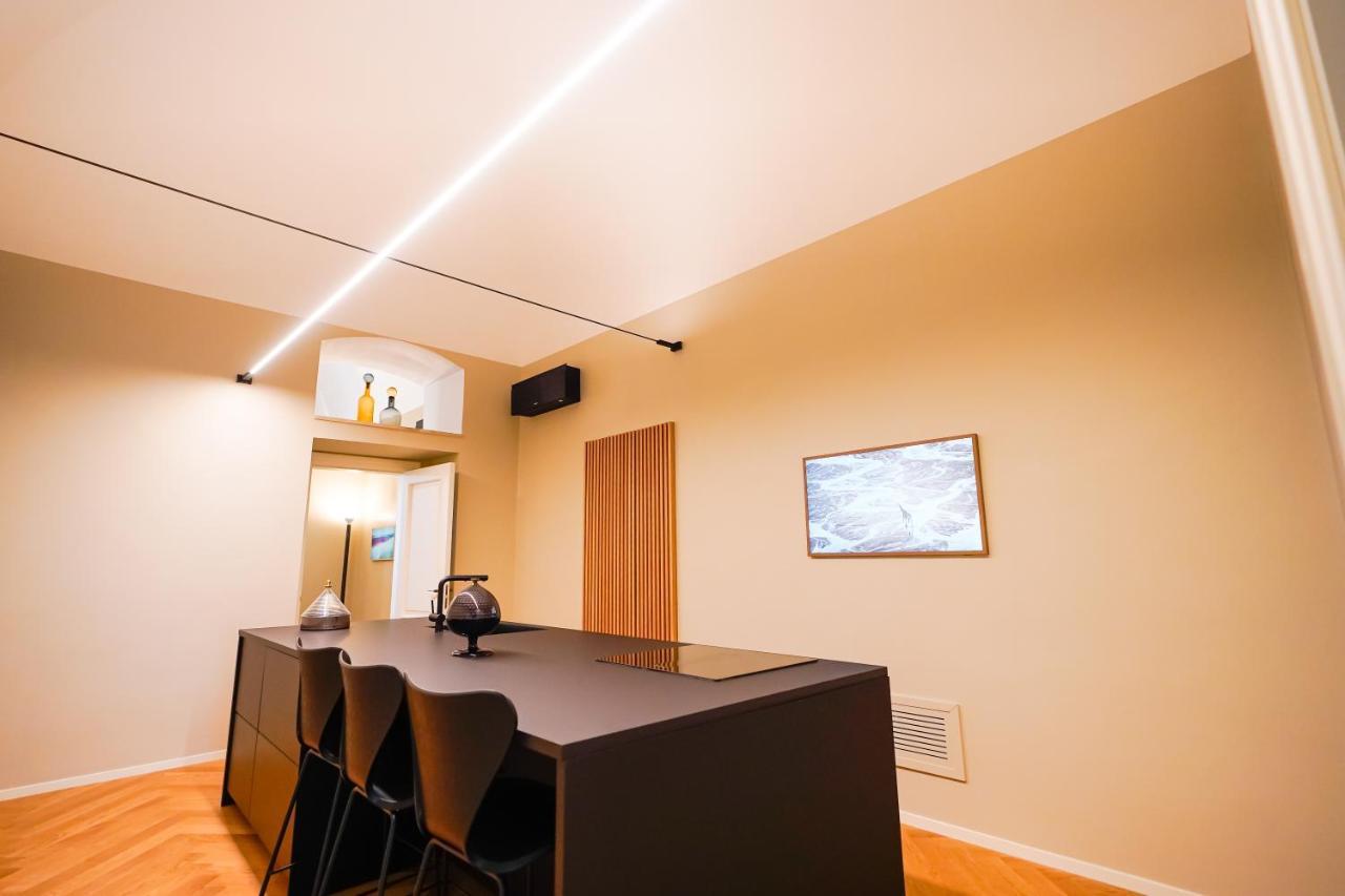 Meh Luxury Apartment City Centre Bari Dış mekan fotoğraf